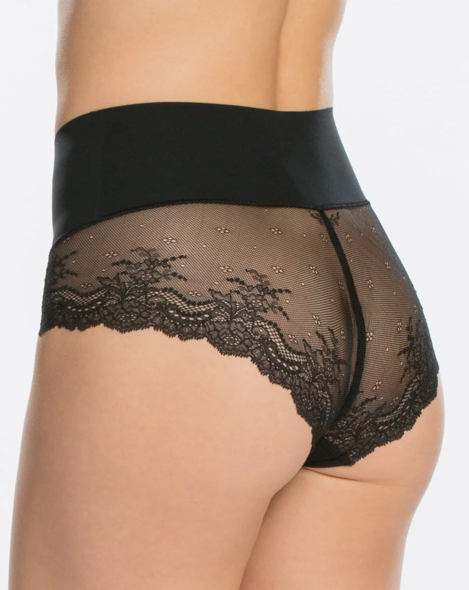 Spanx | Undie-tecable corrigerende hipster | sokken-online.nl