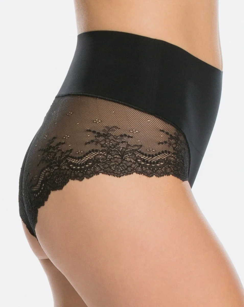 Spanx | Undie-tecable corrigerende hipster | sokken-online.nl